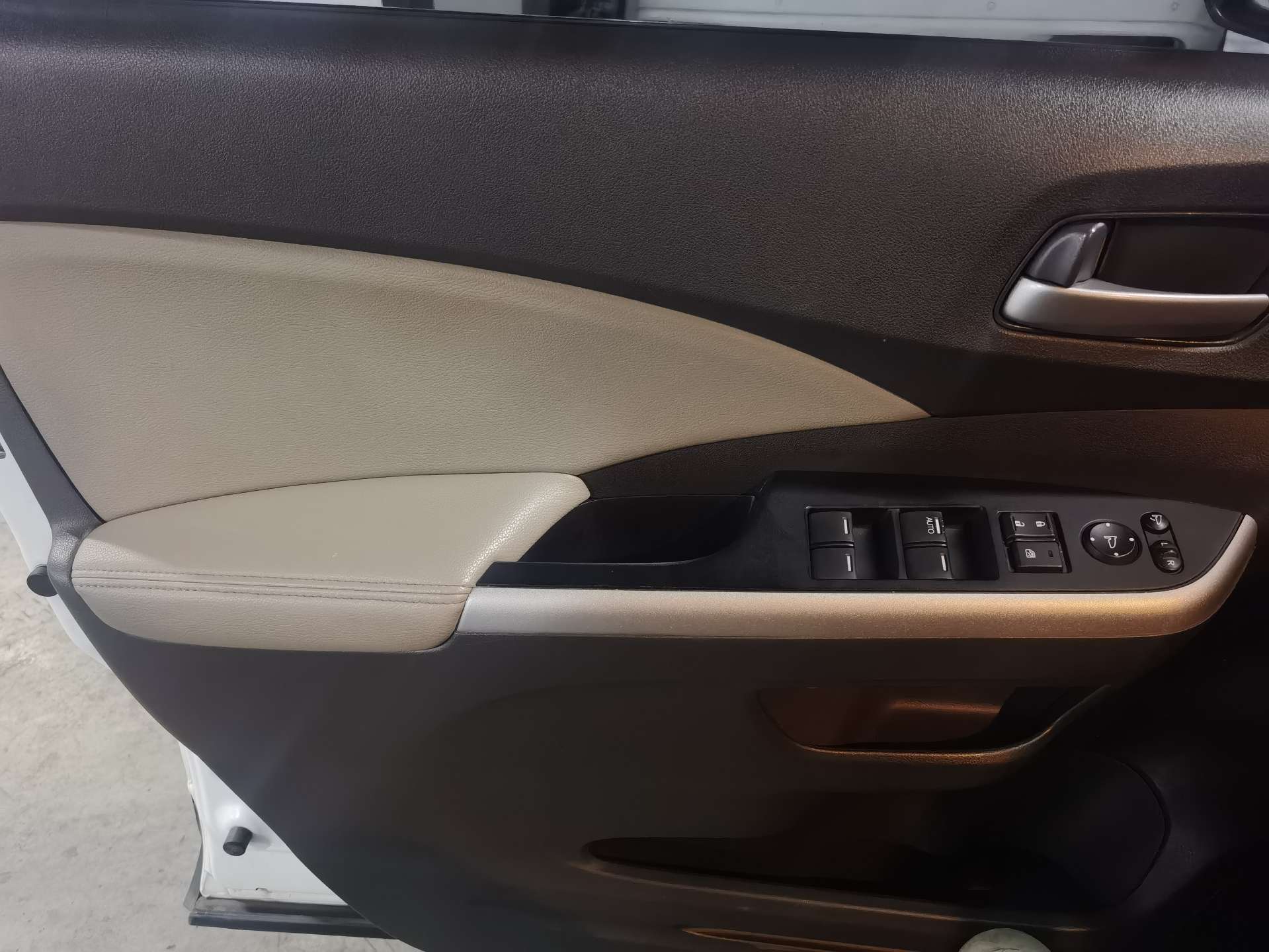 Honda CR-V 2013 immagine di auto #10