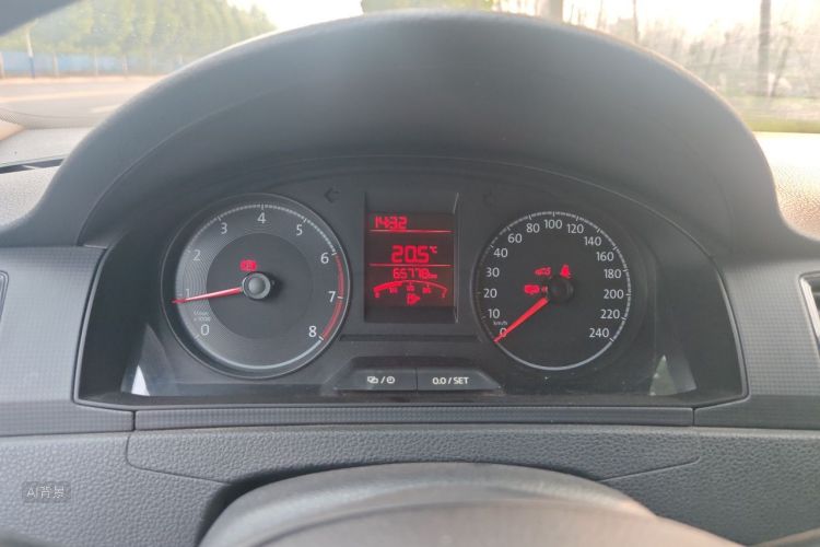 Volkswagen Santana 2019 car image #13