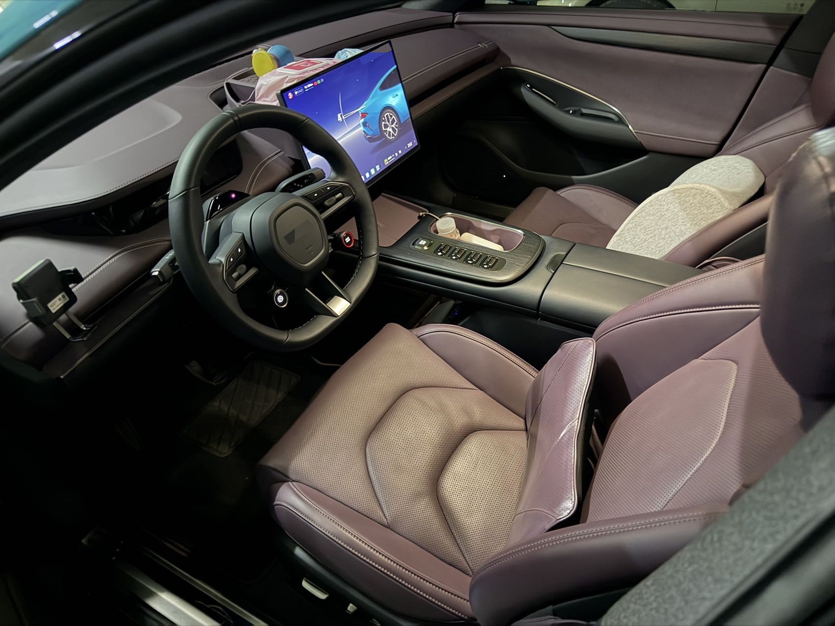 MI SU7 2024 immagine di auto #3