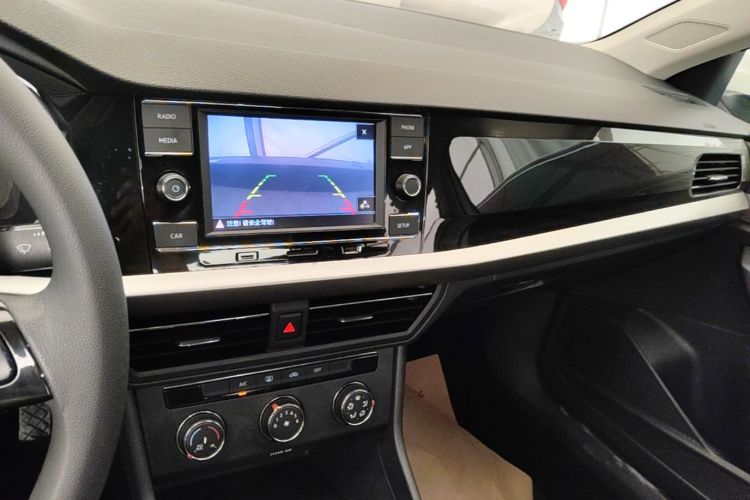 Volkswagen Lavida 2019 #13 Volkswagen Lavida 2019 car image #13