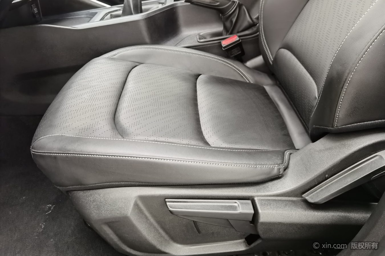 GEELY Emgrand 2023 image de voiture #21
