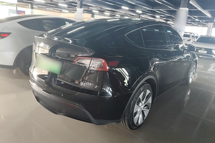 Tesla Model Y 2022 #7 Tesla Model Y 2022 car image #7