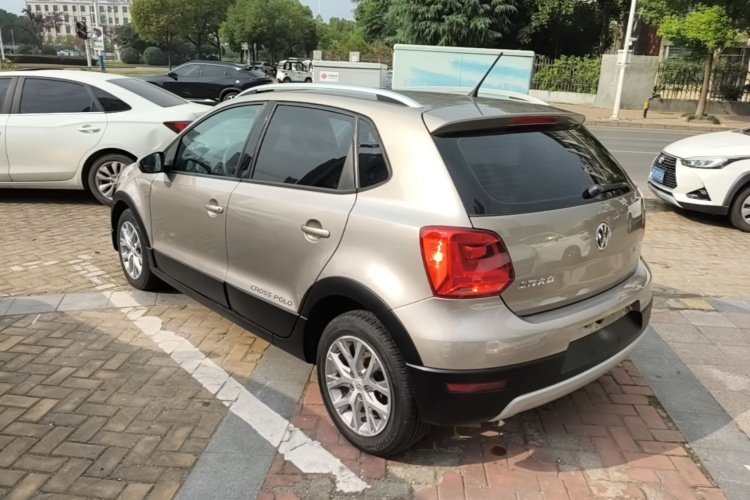 Volkswagen Polo 2016 #5 Volkswagen Polo 2016 car image #5