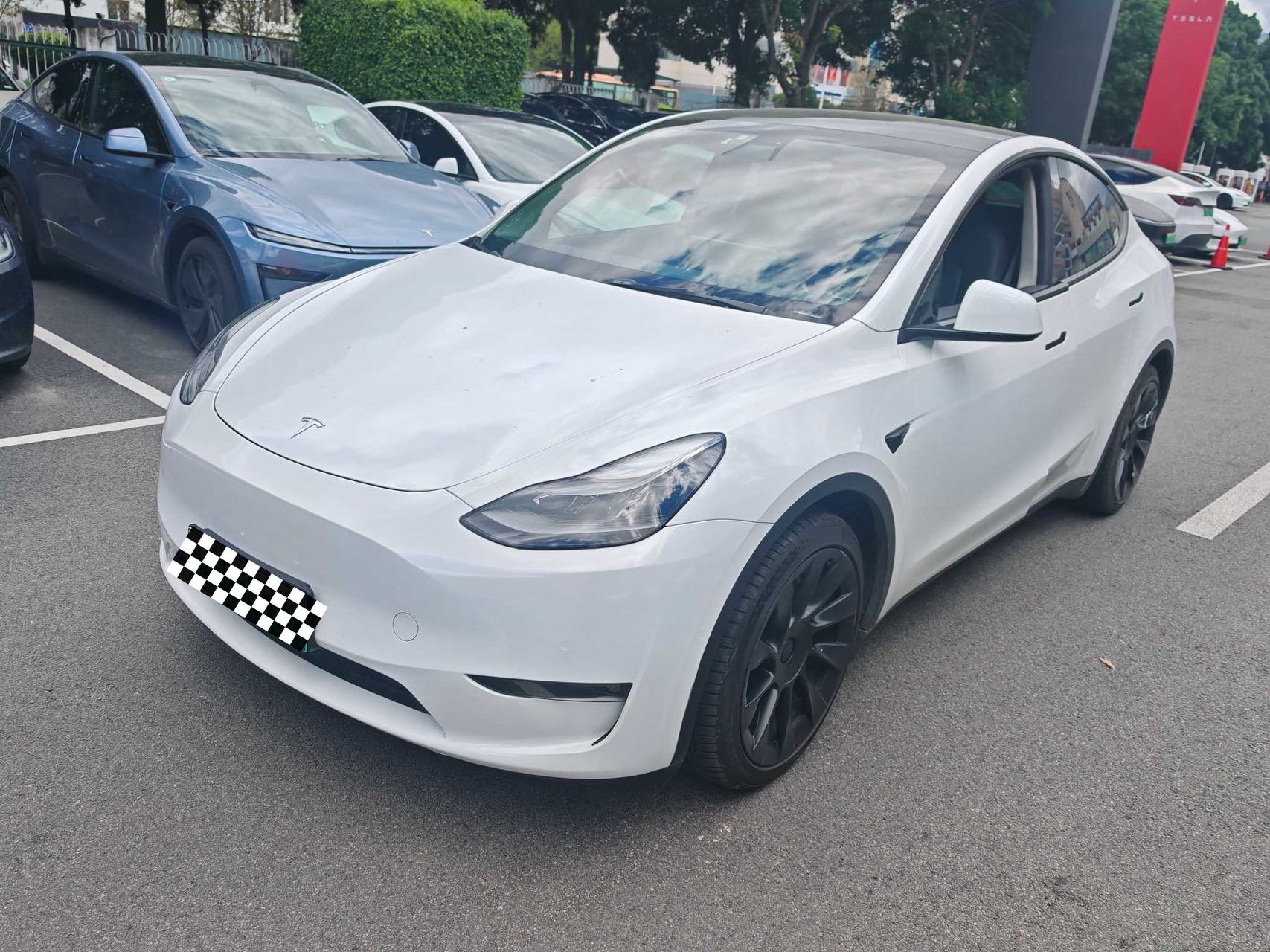 Tesla Model Y 2021 Tesla Model Y 2021 car image