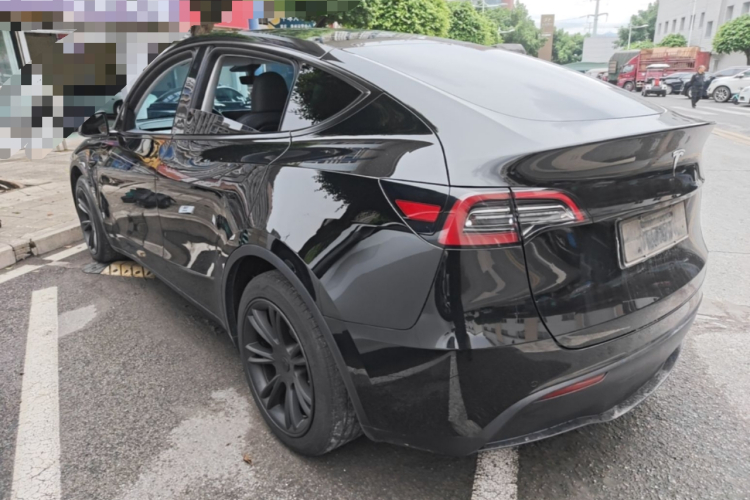 Tesla Model Y 2023 #5 Tesla Model Y 2023 immagine di auto #5
