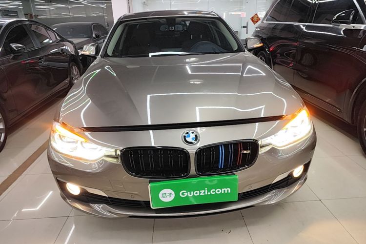 BMW 3 Series 2018 car image #3