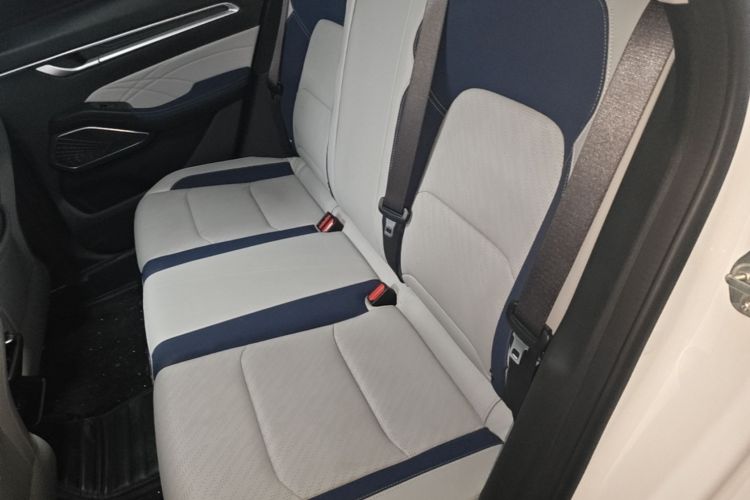 GEELY Emgrand 2021 #17 GEELY Emgrand 2021 car image #17