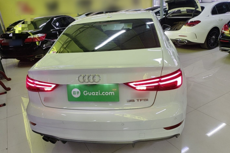 Audi A3 2018 car image #6