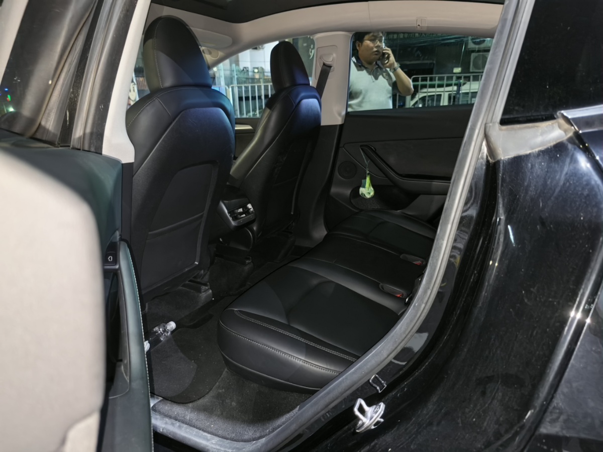Tesla Model Y 2023 car image #8