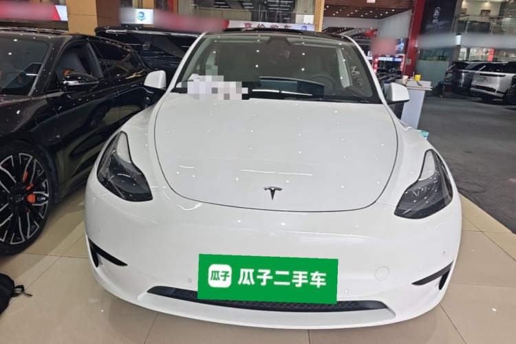 Tesla Model Y 2022 #3 Tesla Model Y 2022 car image #3