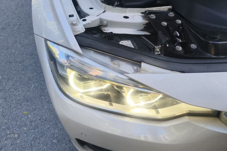 BMW 3 Series 2019 car image #8