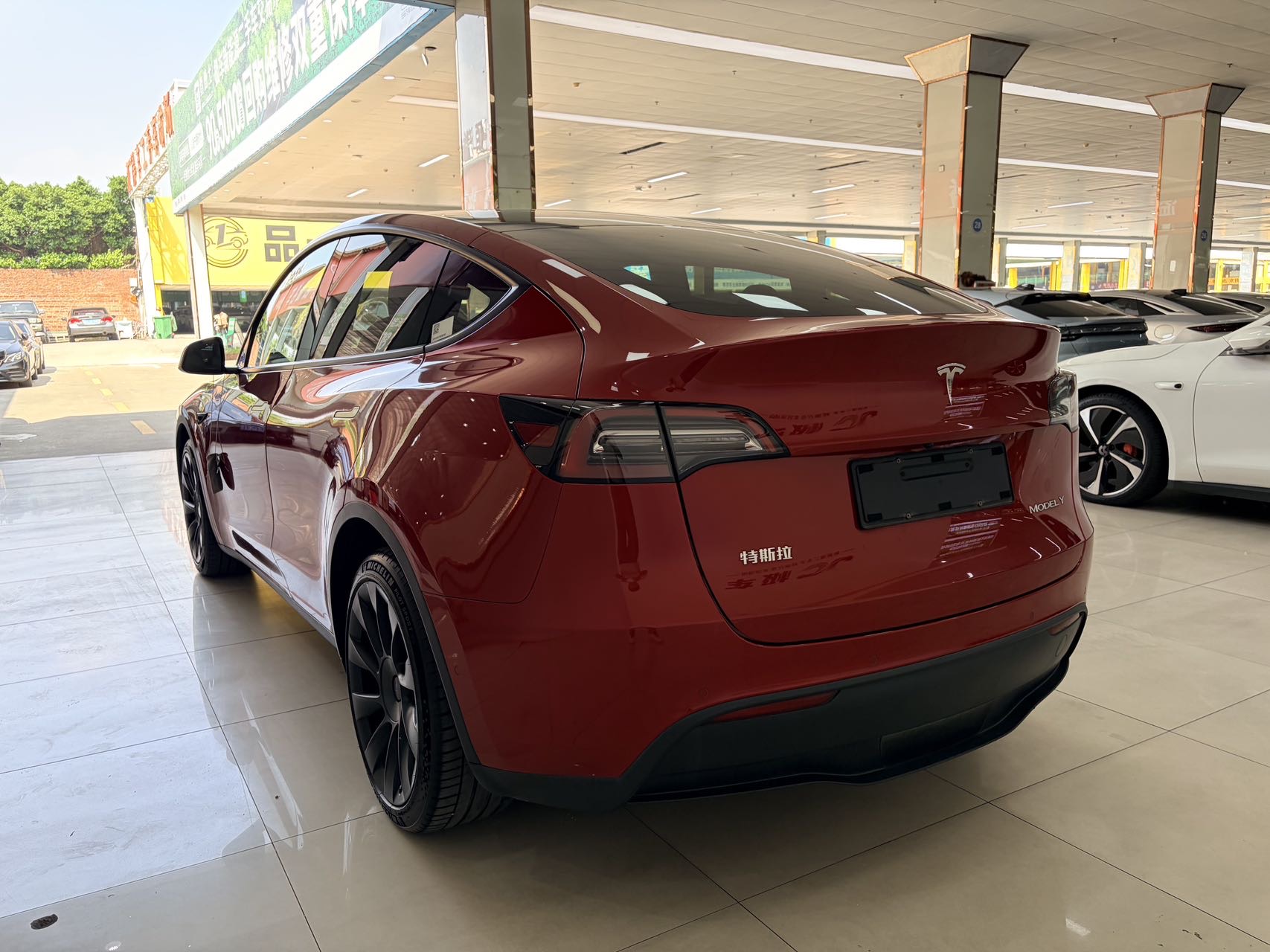 Tesla Model Y 2021 #6 Tesla Model Y 2021 car image #6