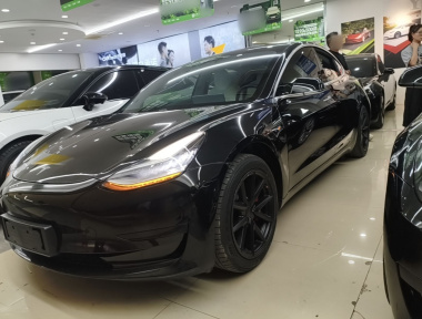 Tesla Model 3 2020 car image 