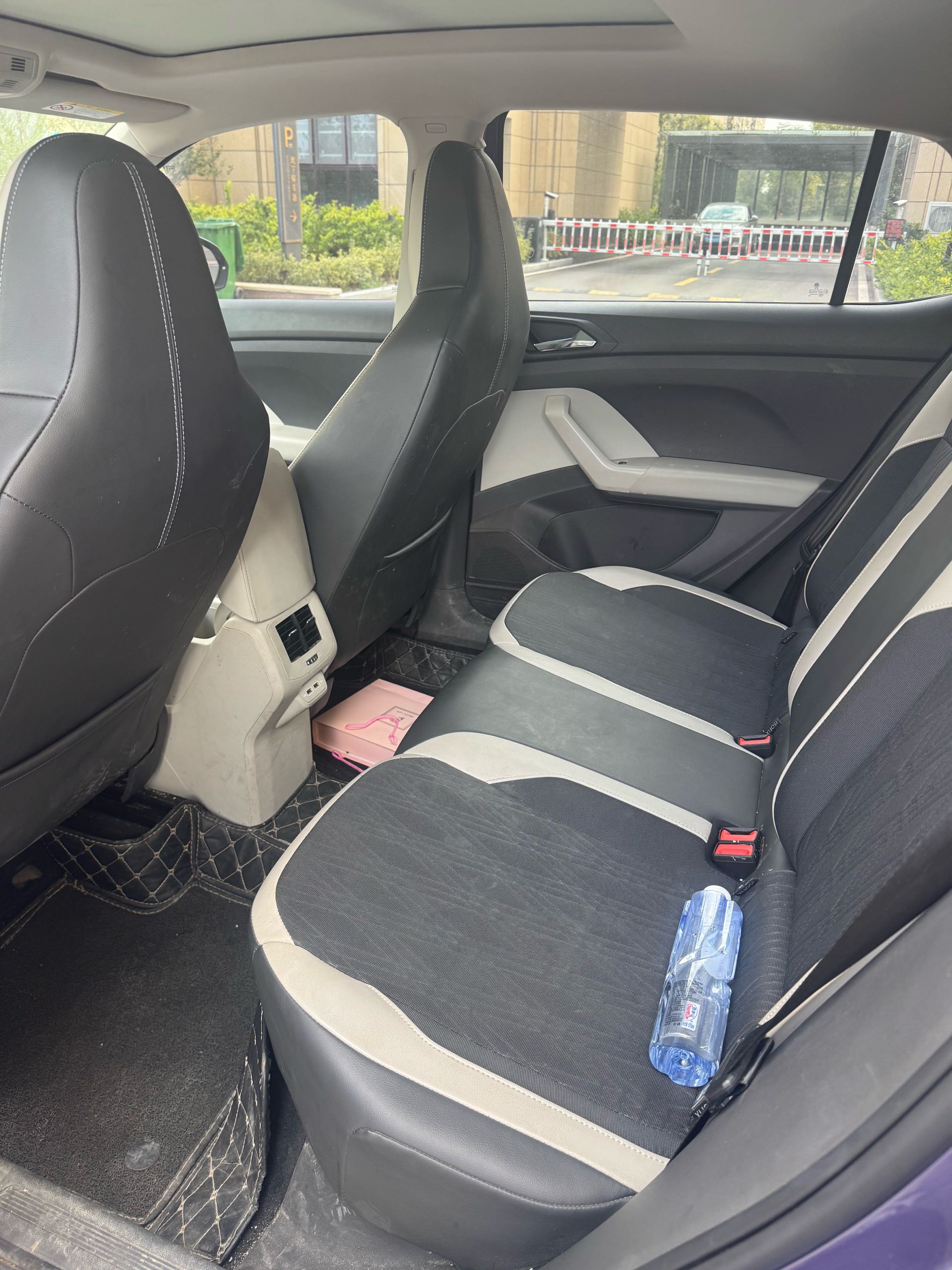 Volkswagen T-Cross 2020 immagine di auto #4