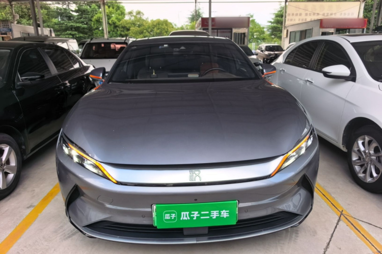 BYD Han 2022 #3 BYD Han 2022 car image #3
