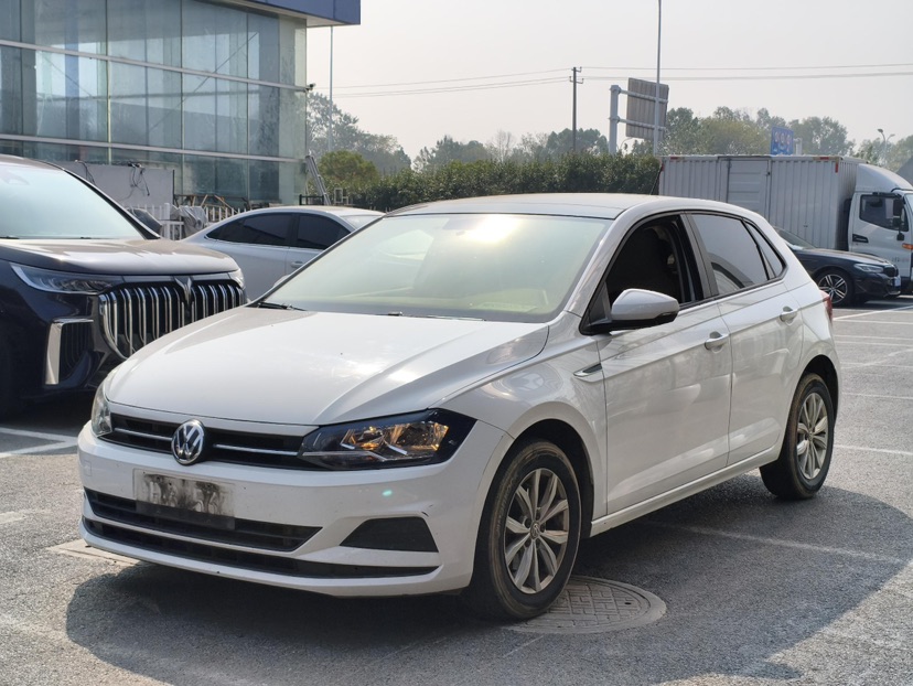 Volkswagen Polo 2021 Volkswagen Polo 2021 صورة سيارة