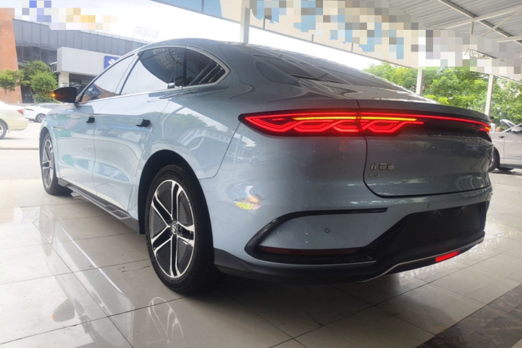 BYD Han 2023 car image #5