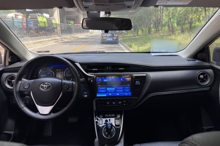 Toyota Corolla 2019 #11 Toyota Corolla 2019 car image #11