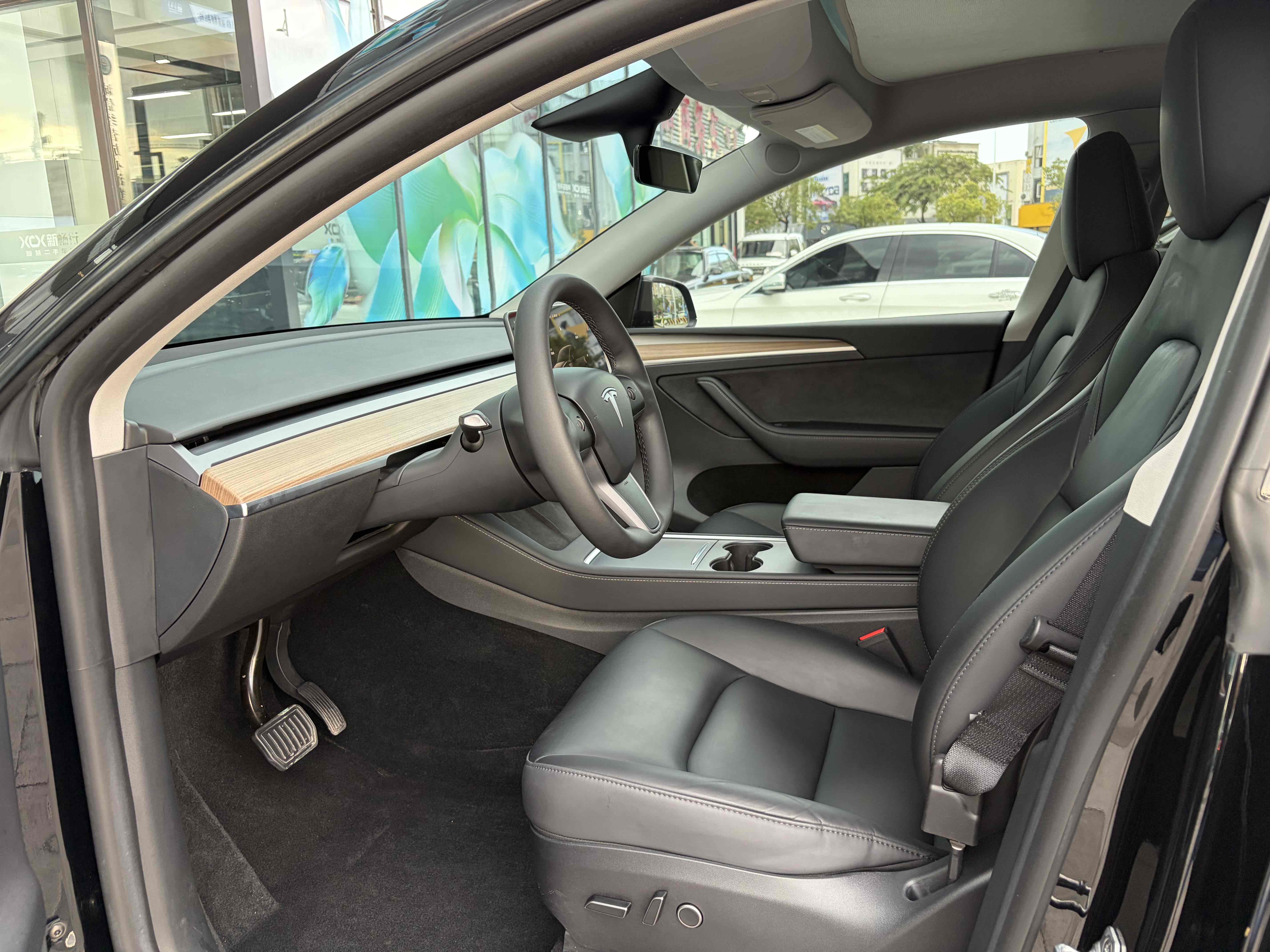 Tesla Model Y 2023 #6 Tesla Model Y 2023 immagine di auto #6