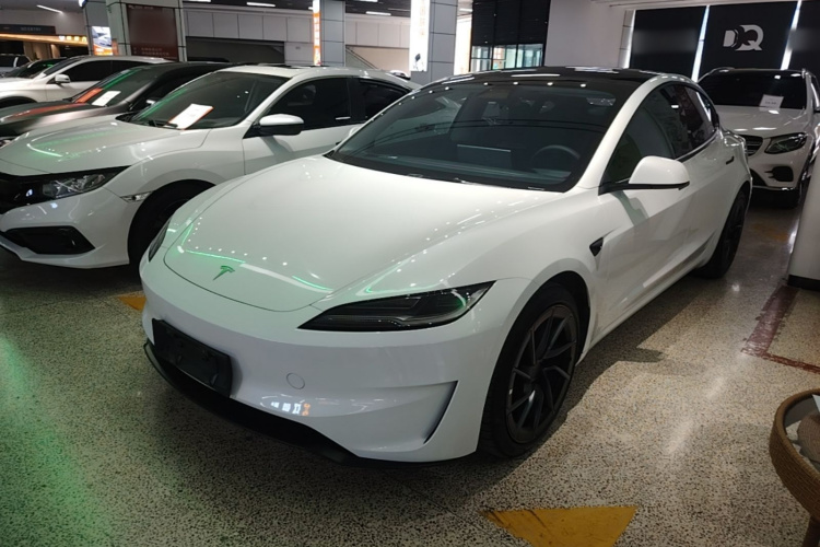 Tesla Model 3 2025 #2 Tesla Model 3 2025 car image #2