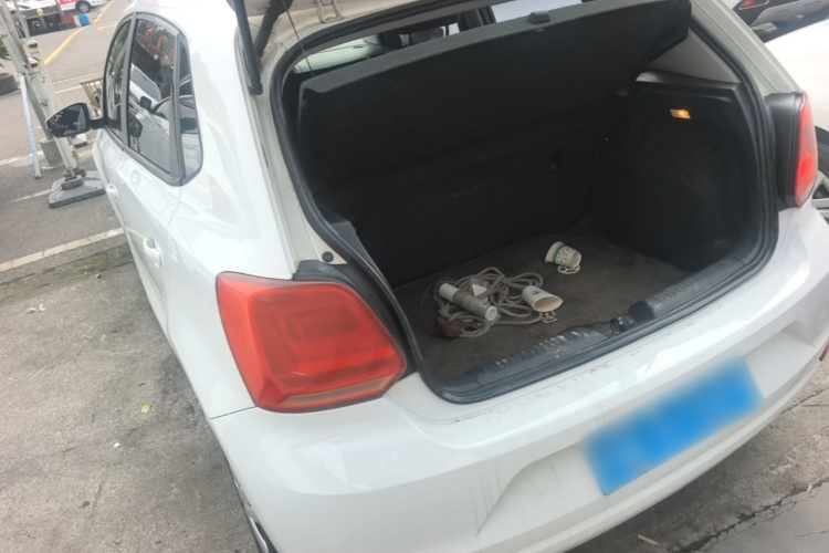 Volkswagen Polo 2016 car image #5