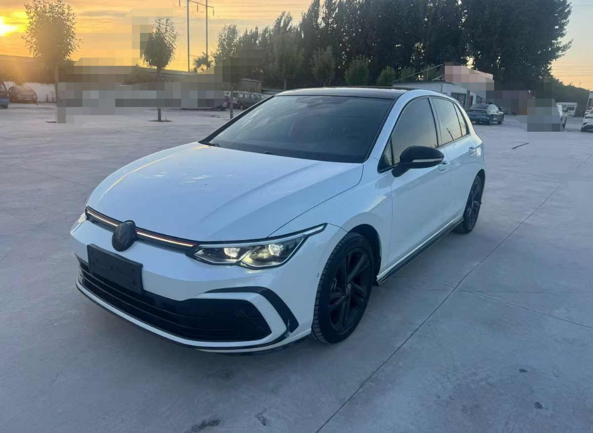 Volkswagen Golf 2021 Volkswagen Golf 2021 صورة سيارة