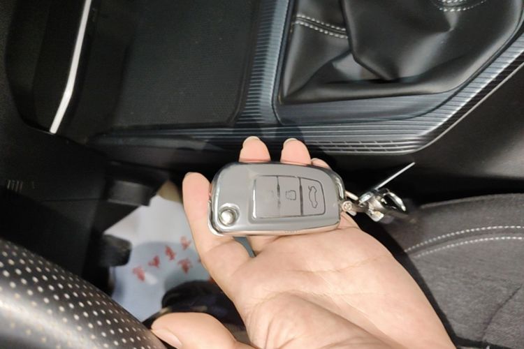GEELY Emgrand 2025 car image #9