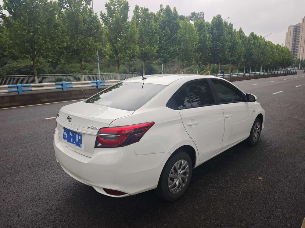 Toyota Vios 2021 imagen de coche #7