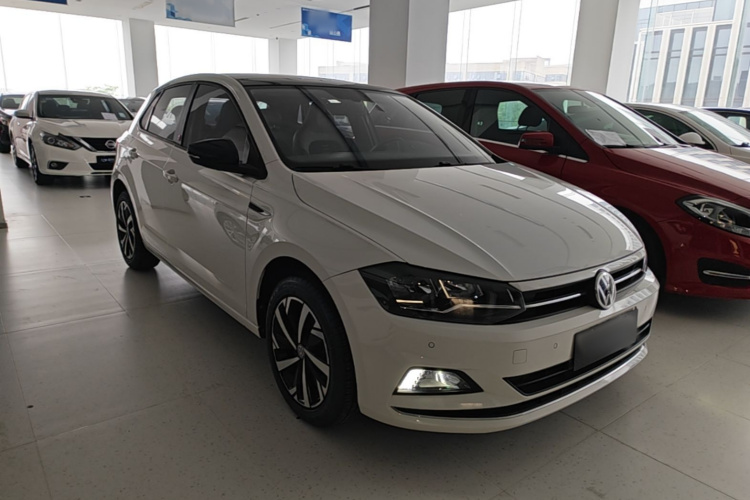 Volkswagen Polo 2020 car image #4