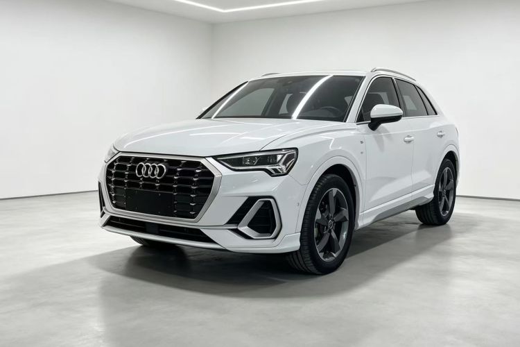 Audi Q3 2022 #2 Audi Q3 2022 car image #2