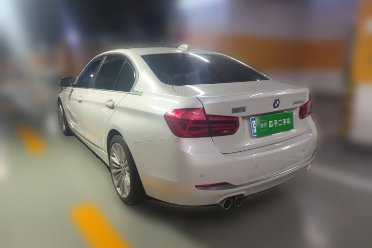 BMW 3 Series 2018 car image #5