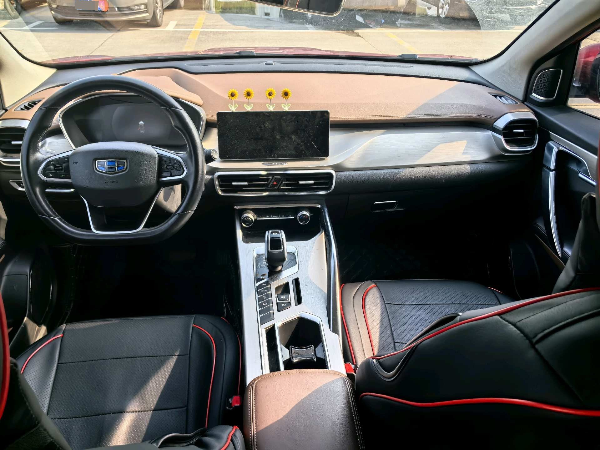 GEELY Coolray 2019 imagen de coche #5