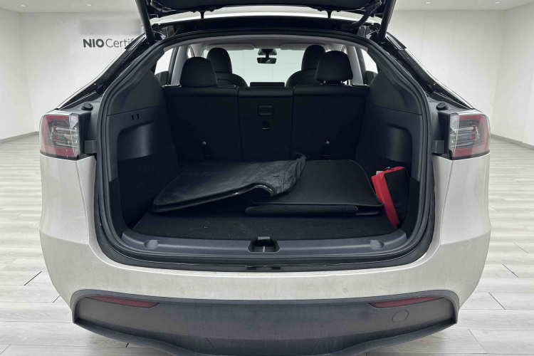 Tesla Model Y 2023 #19 Tesla Model Y 2023 car image #19