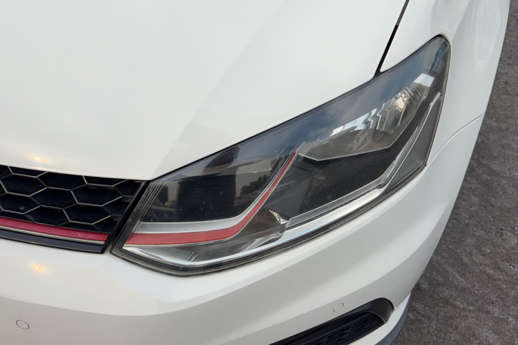 Volkswagen Polo 2016 #23 Volkswagen Polo 2016 car image #23