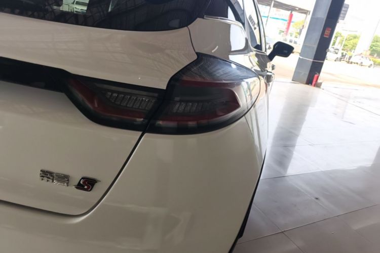 GEELY Emgrand S 2022 #8 GEELY Emgrand S 2022 car image #8