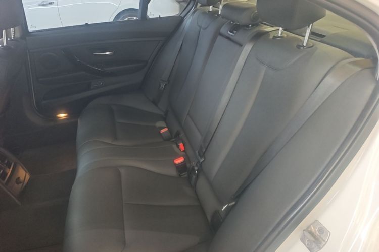 BMW 3 Series 2016 car image #20