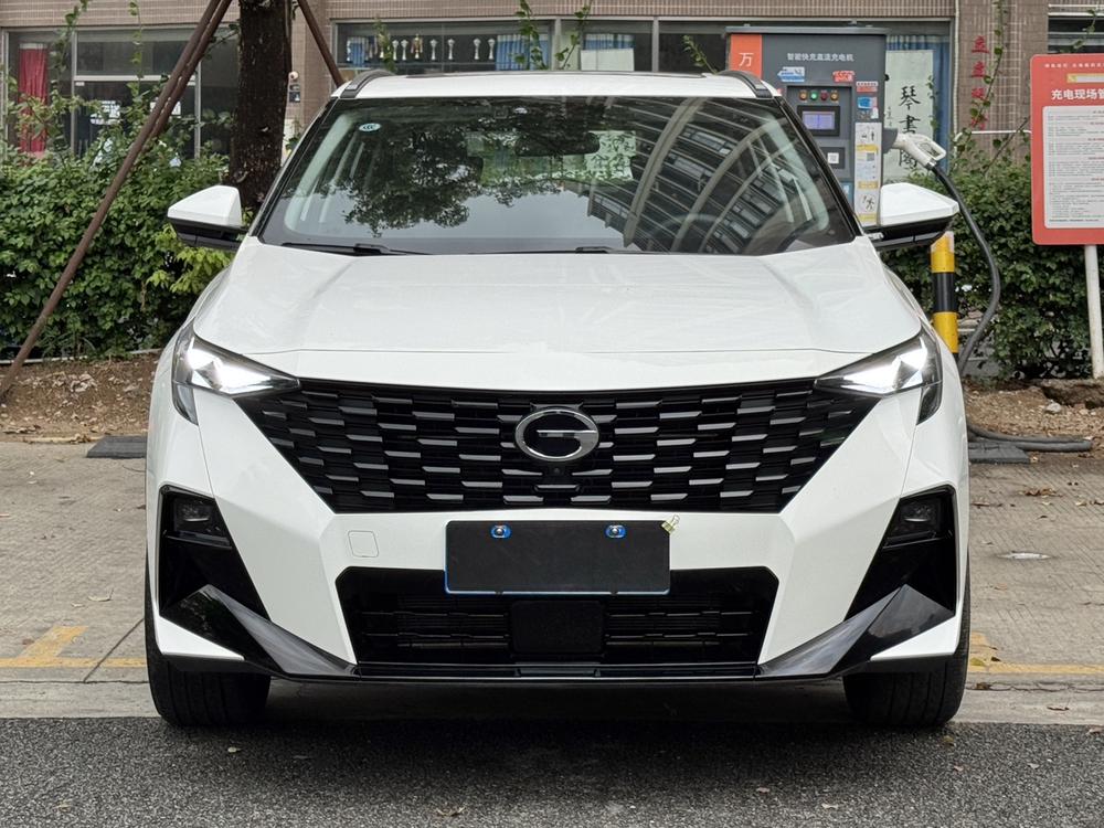 GAC Trumpchi GS3 2025 #2 GAC Trumpchi GS3 2025 car image #2