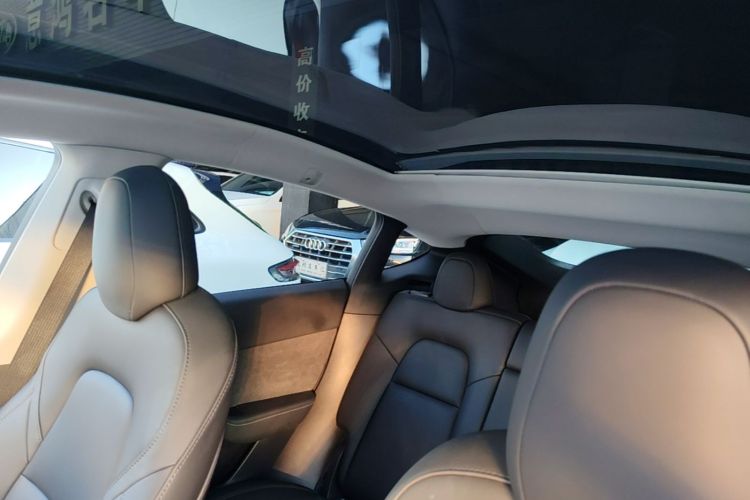 Tesla Model Y 2021 car image #18