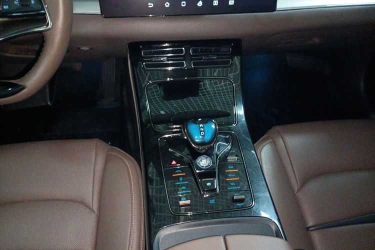 BYD Han 2022 car image #14