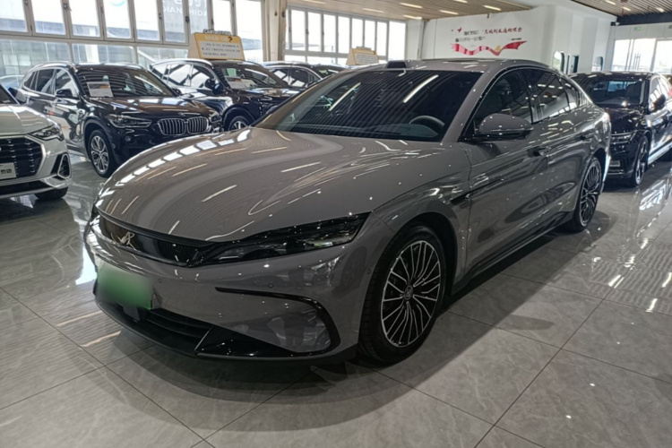 BYD Han 2025 car image #2