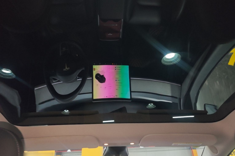 Tesla Model Y 2024 car image #18