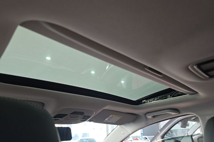 GEELY Emgrand 2020 car image #16