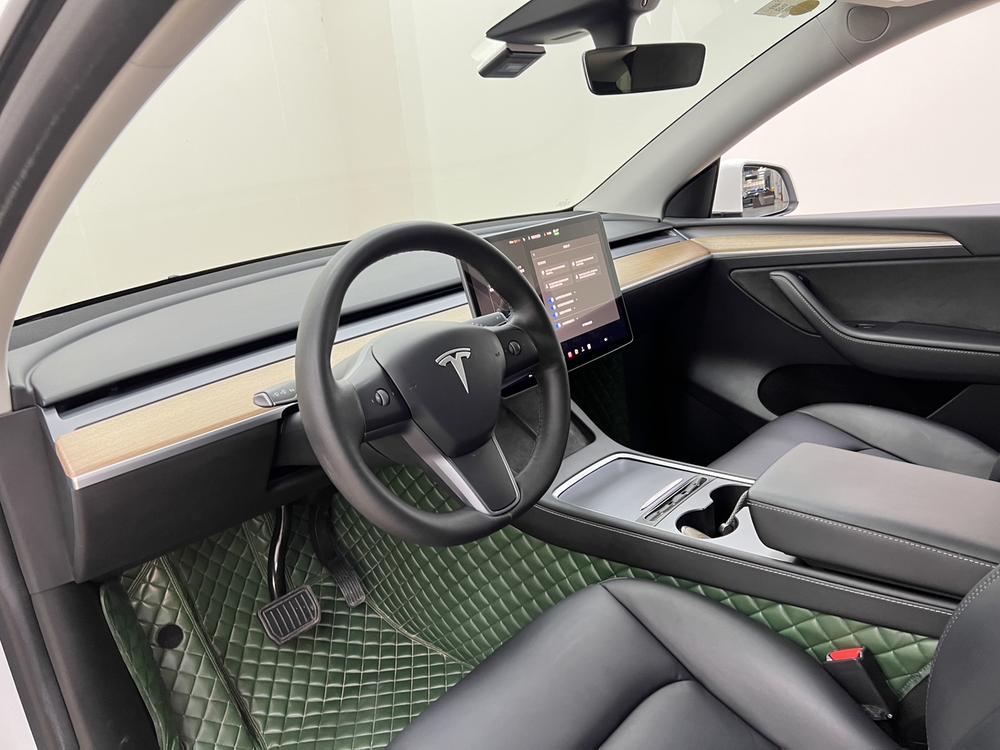 Tesla Model Y 2022 #25 Tesla Model Y 2022 car image #25