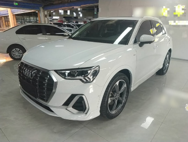 Audi Q3 2021 car image 