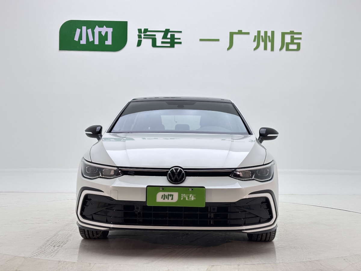 Volkswagen Golf 2023 car image #2