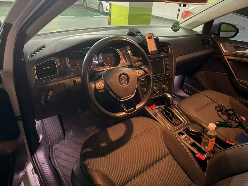 Volkswagen Golf 2018 imagem de carro #2
