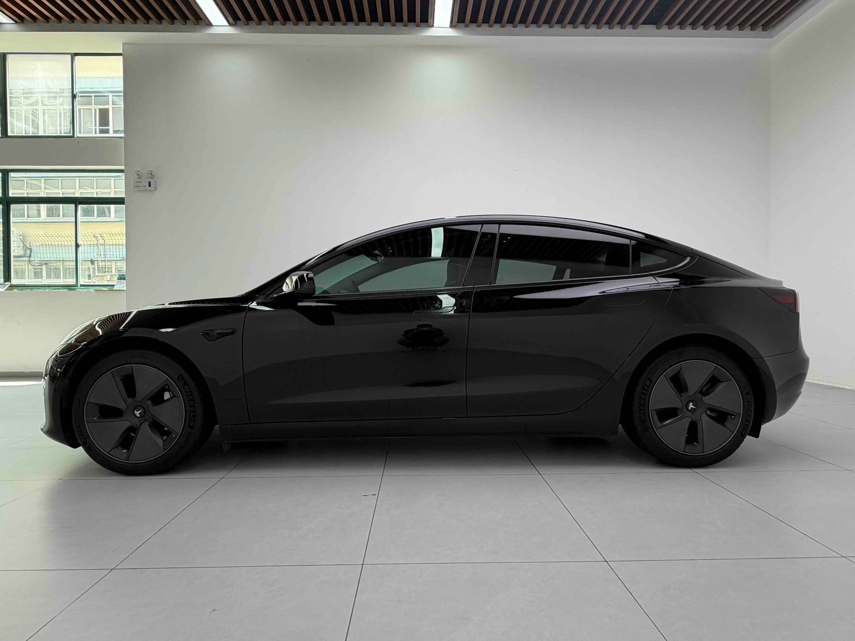 Tesla Model 3 2021 #15 Tesla Model 3 2021 car image #15