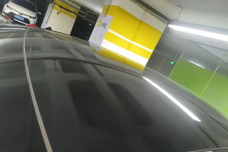 Tesla Model Y 2023 car image #25