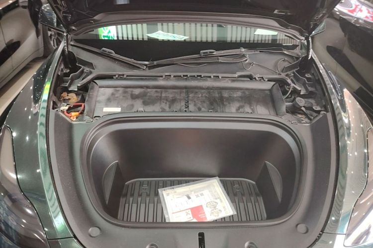 Tesla Model Y 2023 #20 Tesla Model Y 2023 car image #20