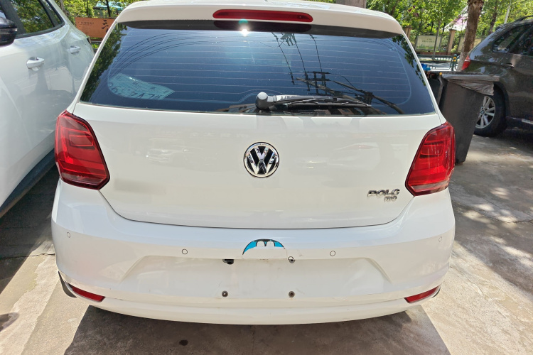 Volkswagen Polo 2017 car image #6